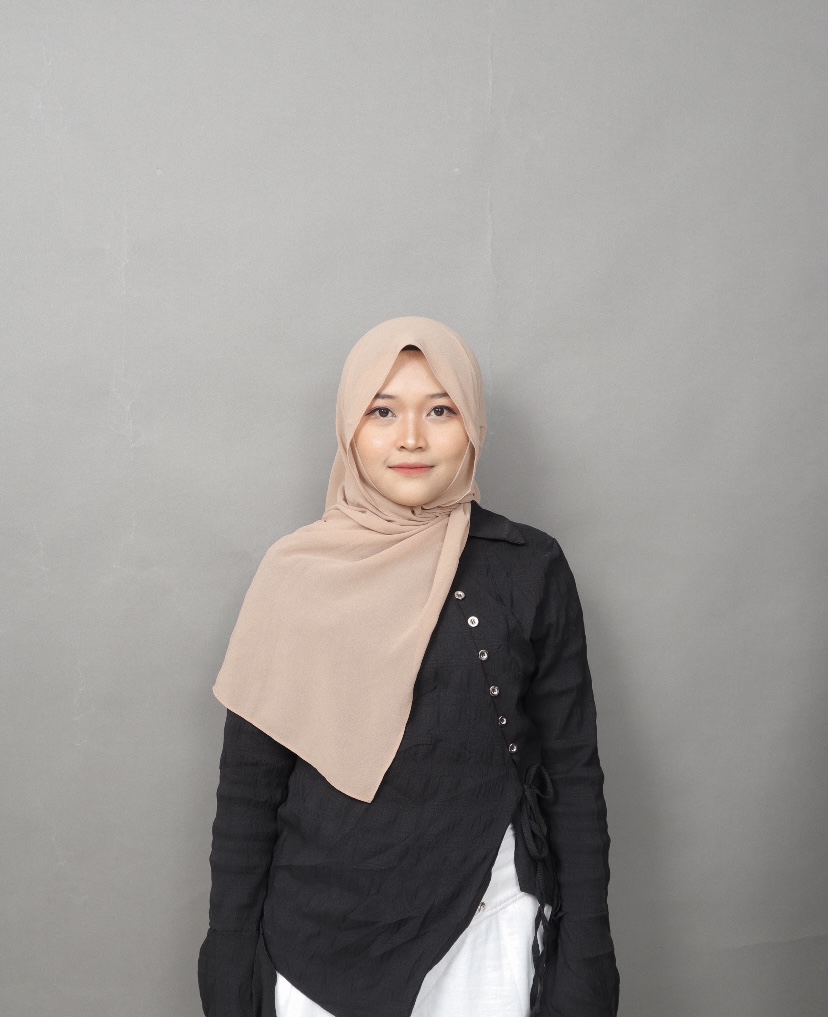 PUTRI FAUZIAH RINJANI